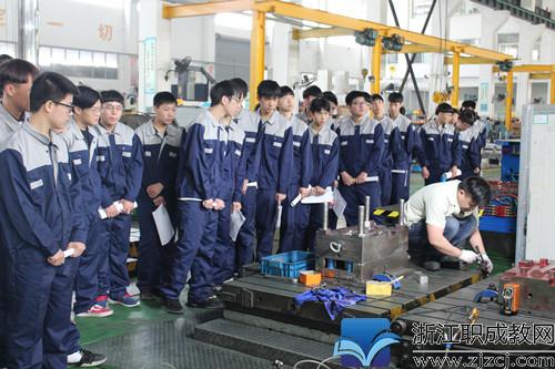 校企联动育匠才——余姚市职成教中心学校学生进企参观学习纪实